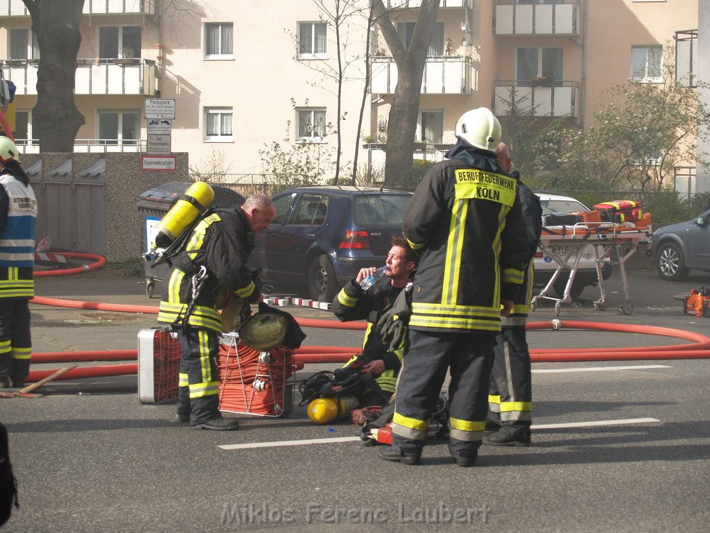 Dachgeschossbrand Koeln Muelheim Duennwalderstr  054.JPG
